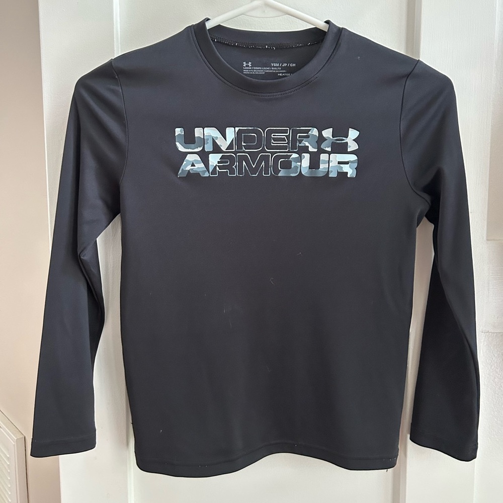 Boys under armour long sleeve shirt size small